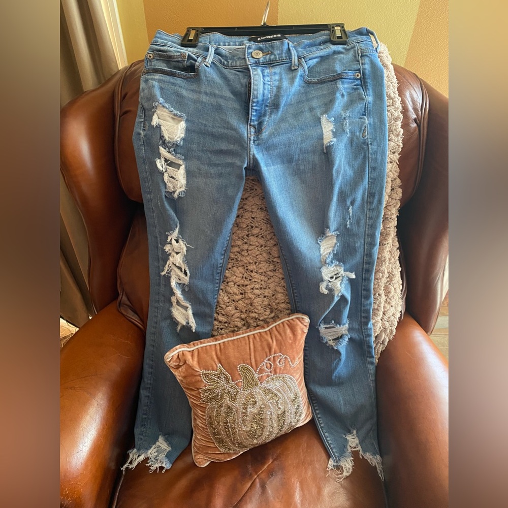 SOLD Express ankle leggings